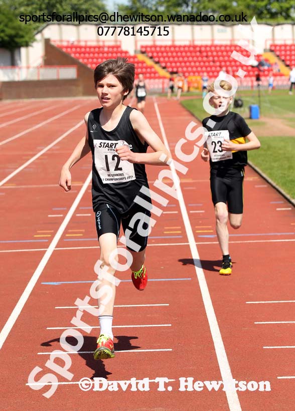 Under-13 boys 1500 metres at the North Eastern Championships, Gateshead International Stadium.  Photos: David T. Hewitson/Sports for All Pics